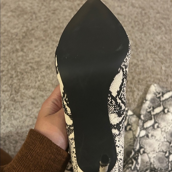 Steve Madden Boots - Picture 6 of 10